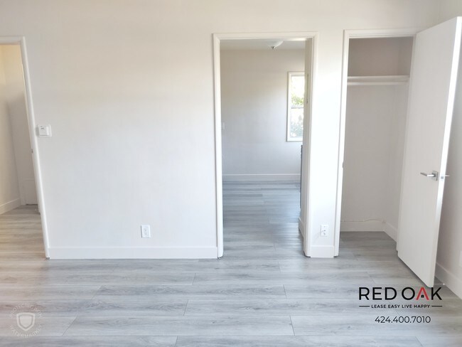 Foto del edificio - Rare Studio Near Los Feliz with Parking