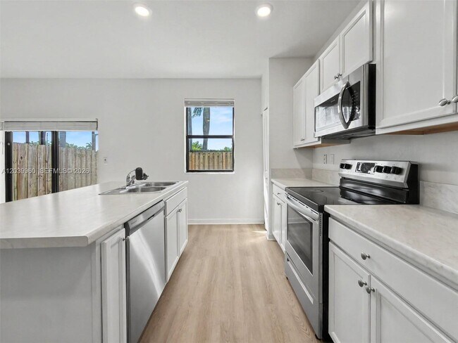 Foto del edificio - 11296 SW 254th Ter