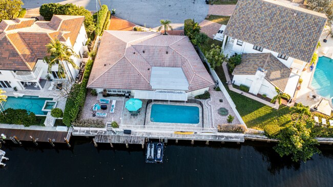Foto del edificio - 3305 NE 37th St