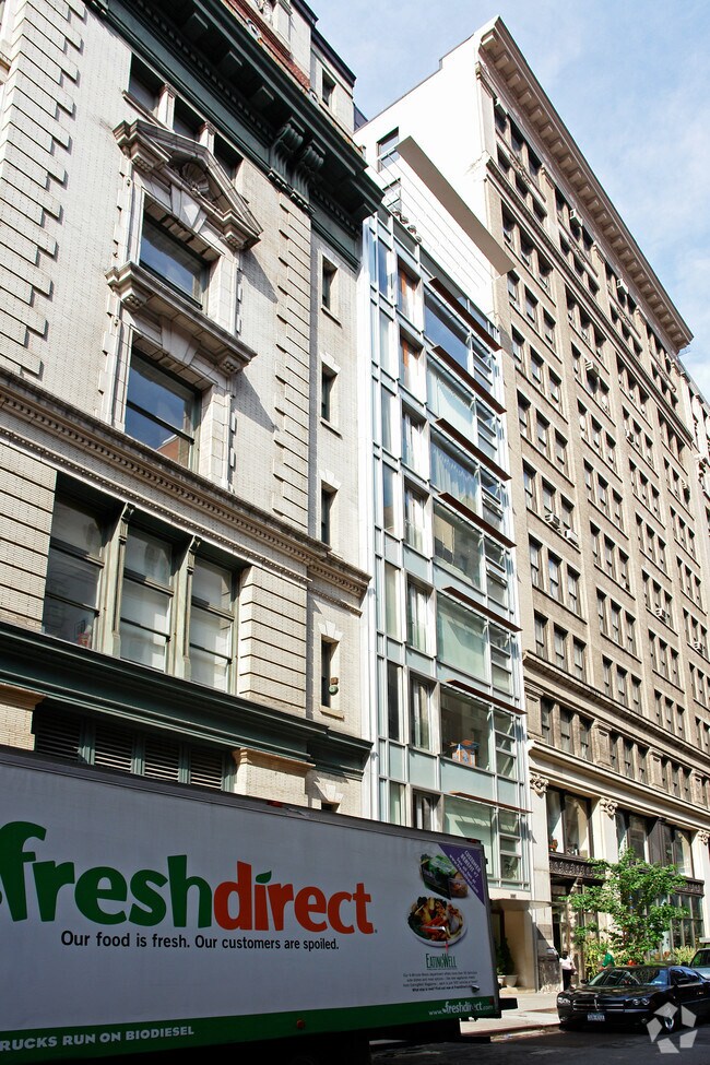 Foto del edificio - 116 W 22nd St