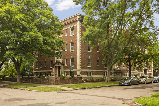 Foto del edificio - Ashland Apartments