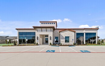 Building Photo - Luxe of McKinney