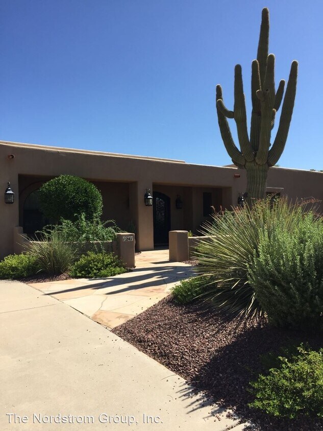Primary Photo - 4 br, 2.5 bath House - 1241 E Paseo Del Zorro