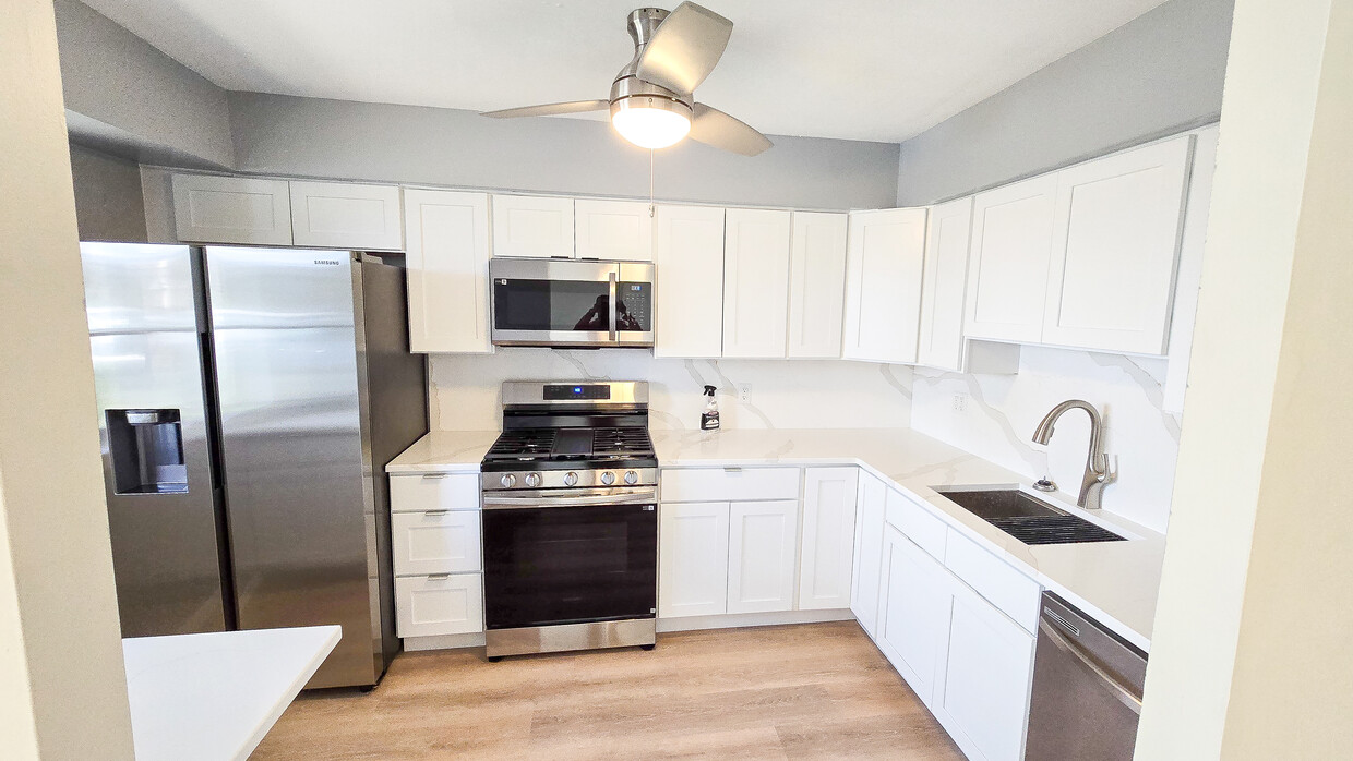 Primary Photo - 1590 Alta Dr