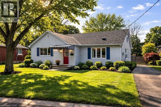 Photo du bâtiment - 168 Fifth Ave