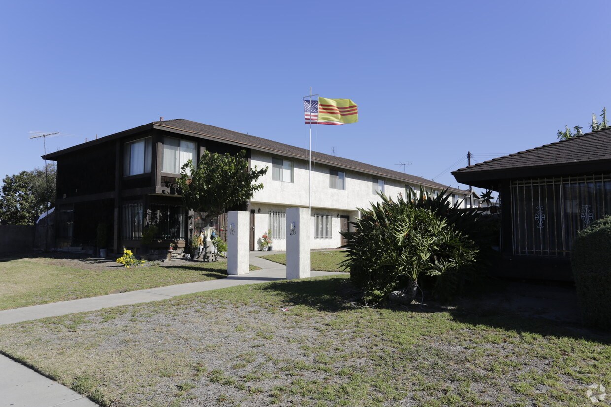 Foto del edificio - 621-629 S Euclid Ave