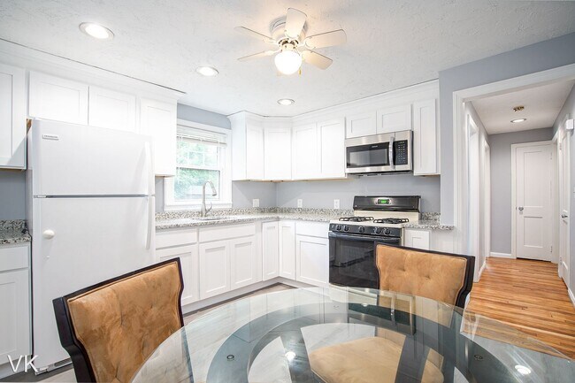 Building Photo - 4 br, 1.5 bath House - 30 Lumae St