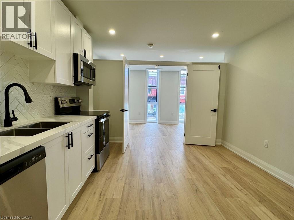 Photo principale - 588 Barton St E