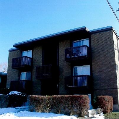 Primary Photo - 120 E Utopia Ave
