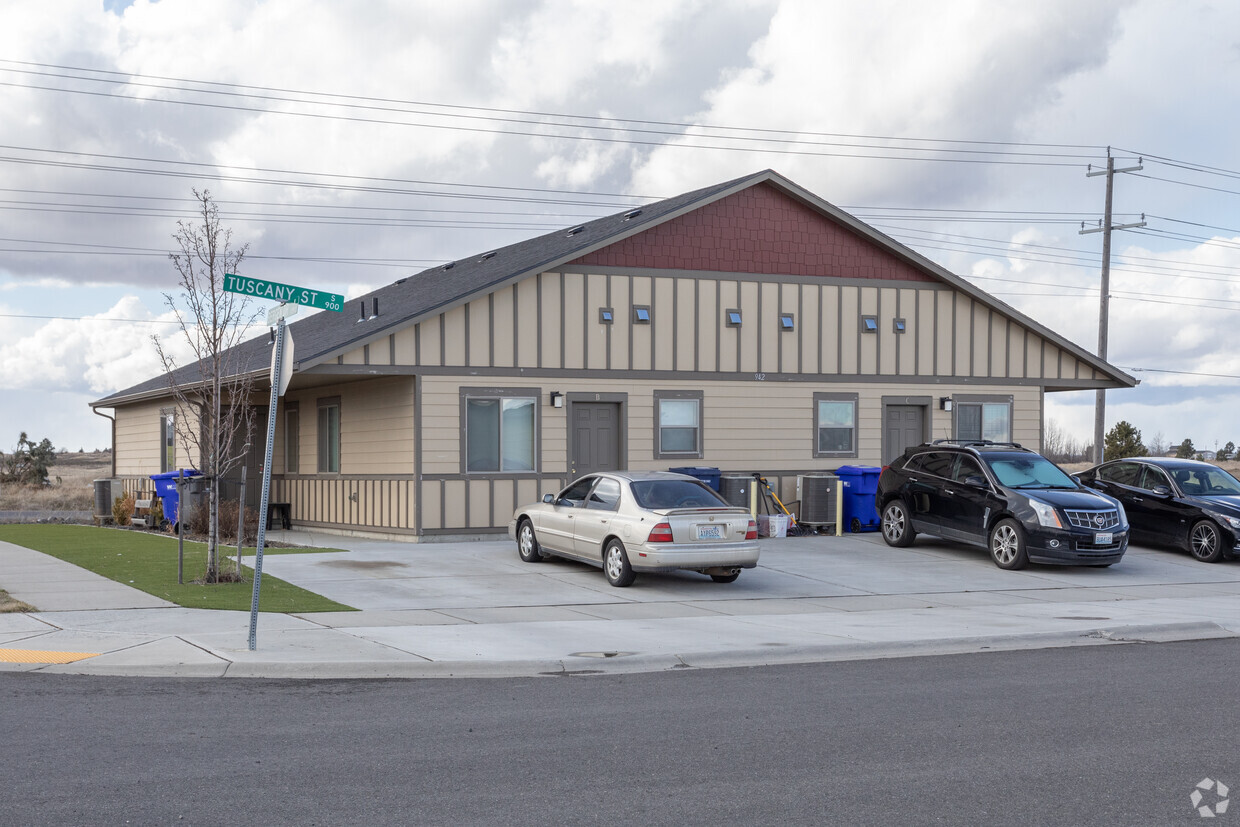 Building Photo - Defender Homes Airway Heights