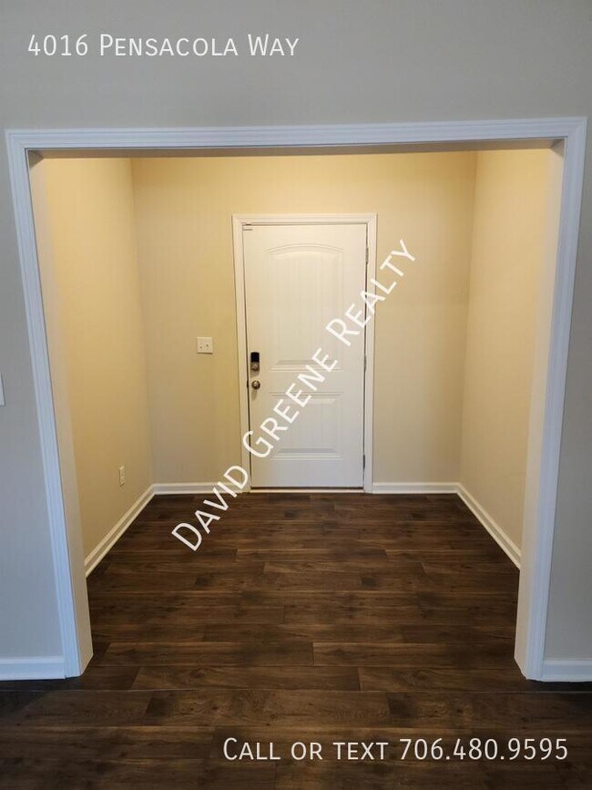 Foto del edificio - 4016 Pensacola Way