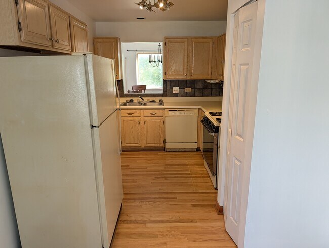 Foto del edificio - 843 E Princeton Cir