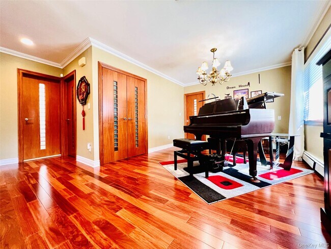 Foto del edificio - 65 Maple Dr