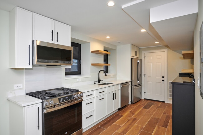 Foto del edificio - 5200 N Winthrop Ave