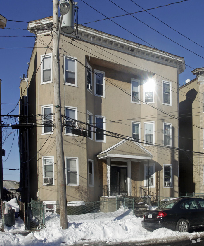 Building Photo - 8 N 10th Ave