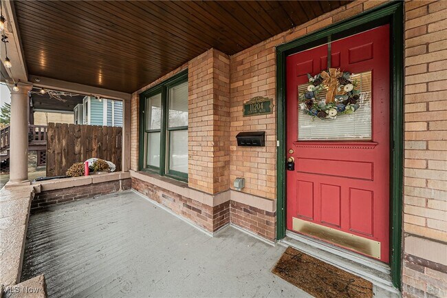 Foto del edificio - 11204 Clifton Blvd