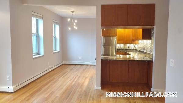 Foto del edificio - 390 Riverway
