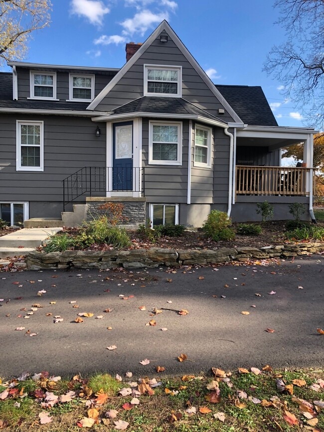 Foto del edificio - 612 S Cleveland Massillon Rd