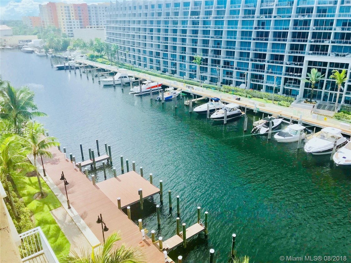 Primary Photo - ALAQUA CONDO