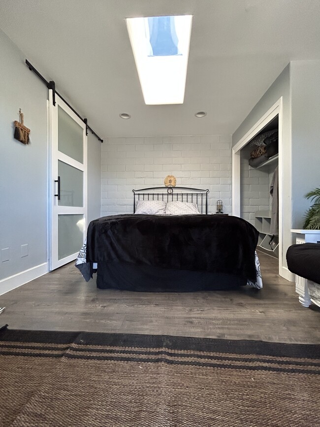 Building Photo - 40500 Avenida La Cresta