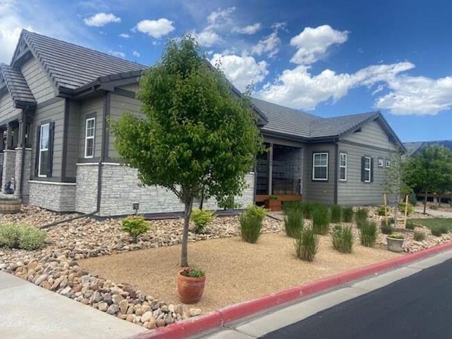 Building Photo - Spacious 4BR House in Centennial (Cherry H...