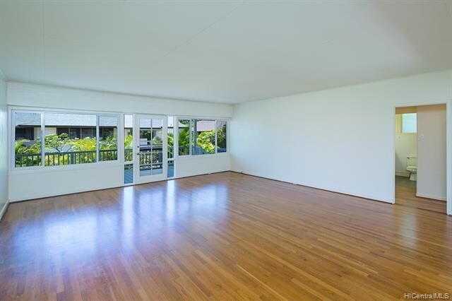 Building Photo - 315 N Kalaheo Ave