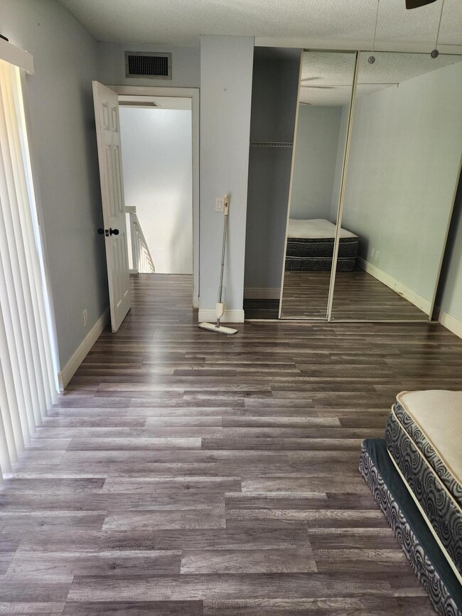 Building Photo - 1690 Forest Lakes Cir