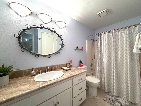 Foto del edificio - 3120 Heather Ridge Dr