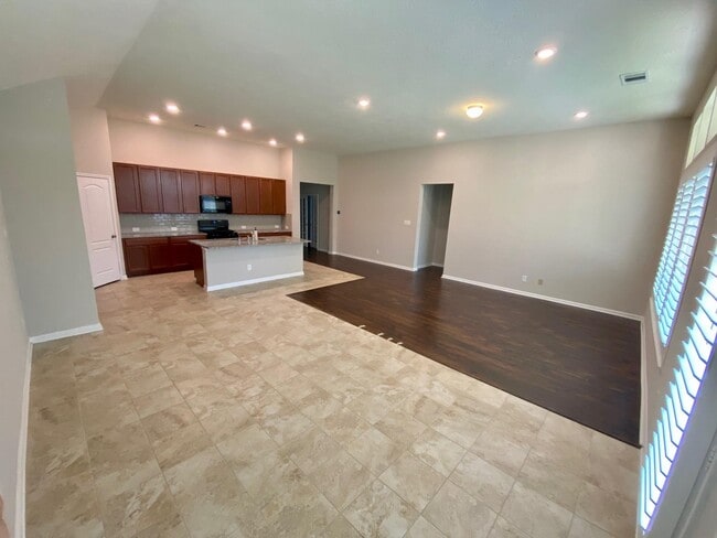 Building Photo - 5914 River Timber Trl