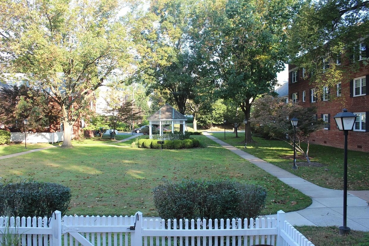Photo - 2906-2913 13th Rd S (Arlington, VA)
