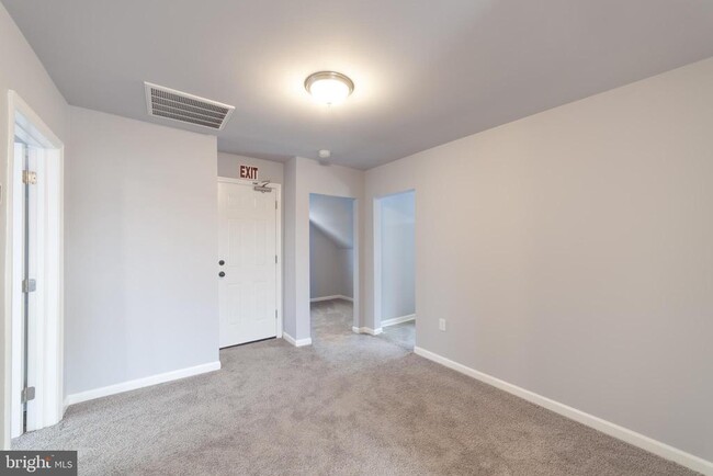 Building Photo - 2912 Bayonne Ave