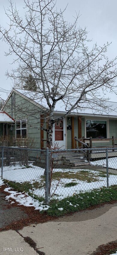 Primary Photo - 2 br, 1 bath House - 215 E Beall St