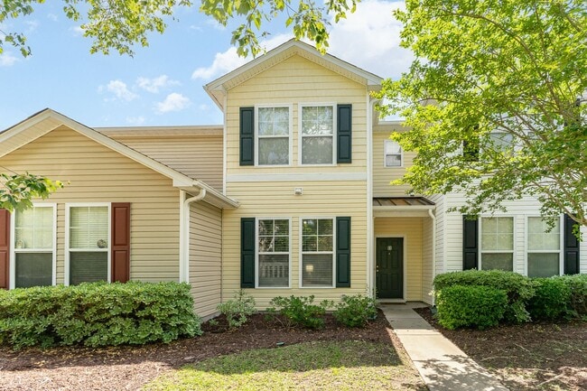 BEAUTIFUL - Lakefront Living – 3BR/3BA Tow... - BEAUTIFUL - Lakefront Living – 3BR/3BA Tow... House