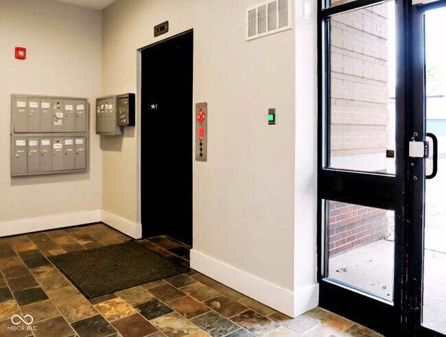 Building Photo - 233 E St Joseph St