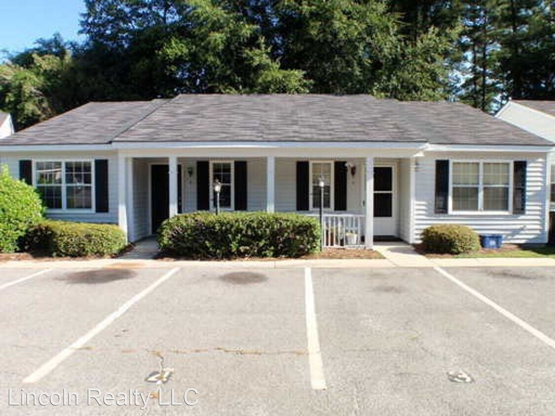 2 br, 2 bath House 2406 Bemiss Road, Apt... House Rental in