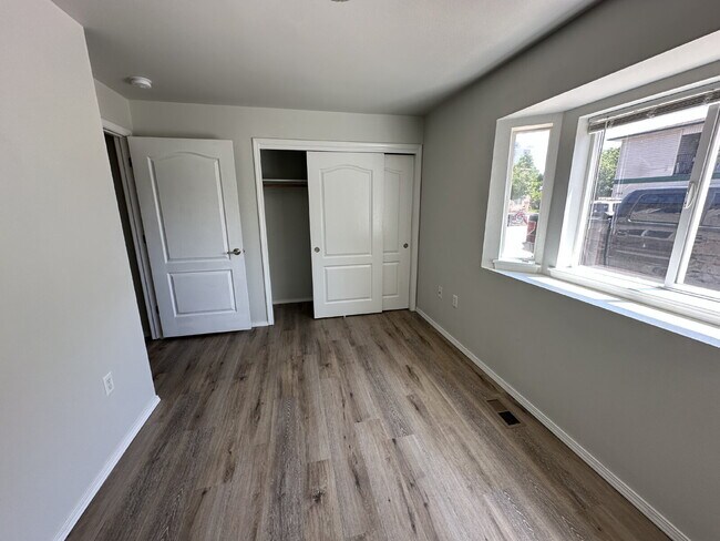 Foto del edificio - 1205 N Hartman St