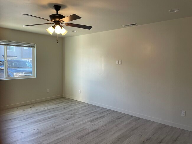 Foto del edificio - 115 E Ravenna Ln