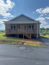 Building Photo - 230 Quinn Hill Ln
