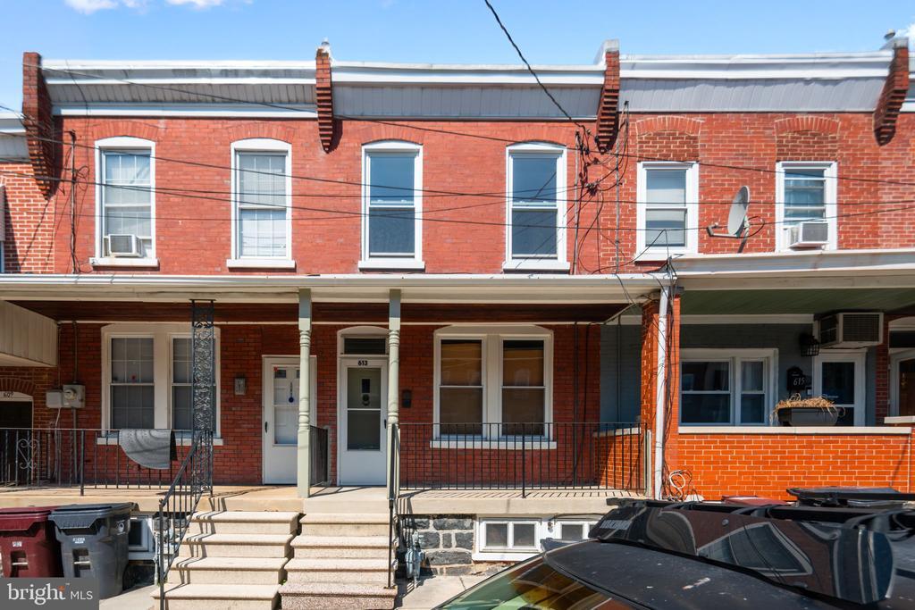 Foto principal - 613 N Scott St