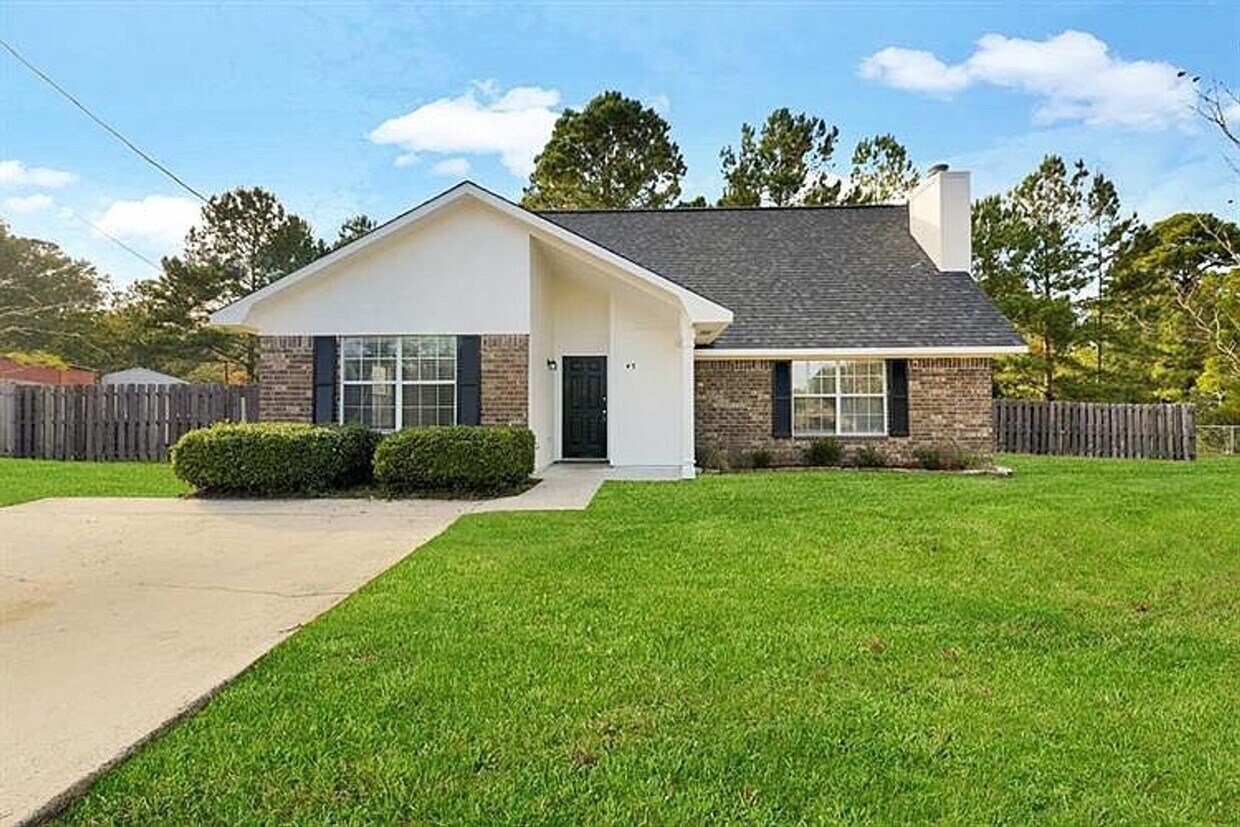 45 Pointer Ct, Allenhurst, GA 31301 House Rental in Allenhurst, GA