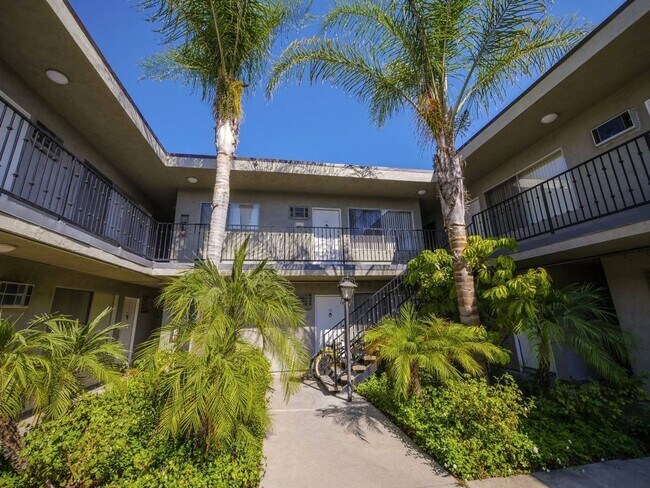 Foto del edificio - 14220 Burbank Blvd