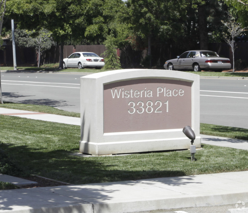 Foto del edificio - Wisteria Place