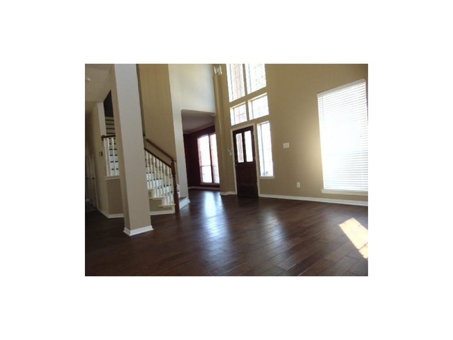 Building Photo - 316 Santa Fe Trail