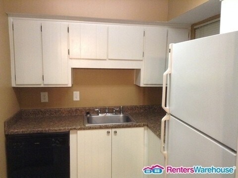 Building Photo - 367 Leisure Ct