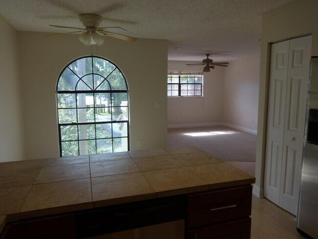 Building Photo - 6683 Montego Bay Blvd