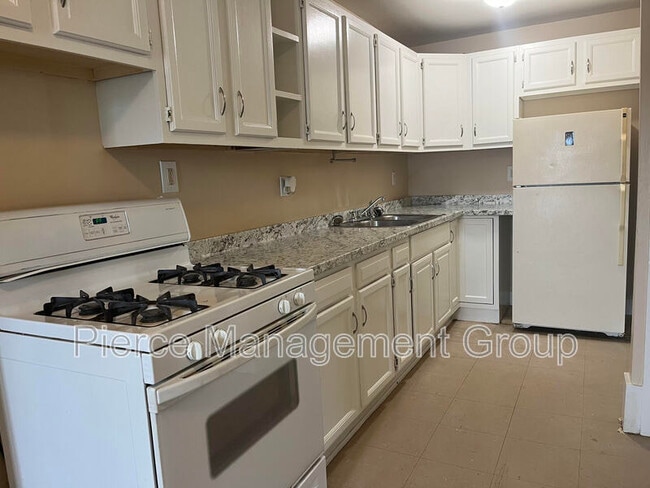 Foto del edificio - 521 Massabesic St