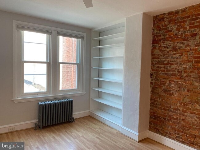 Building Photo - 3360 Frederick St