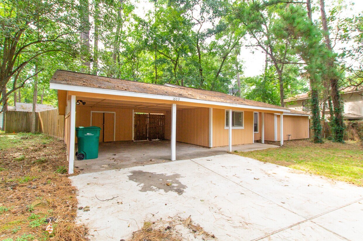 Foto principal - 1603 N Red Cedar Cir