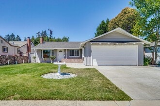 Building Photo - 447 Nolden Ave