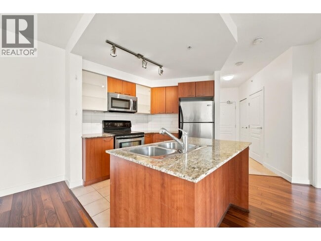 Building Photo - 4028 Knight St